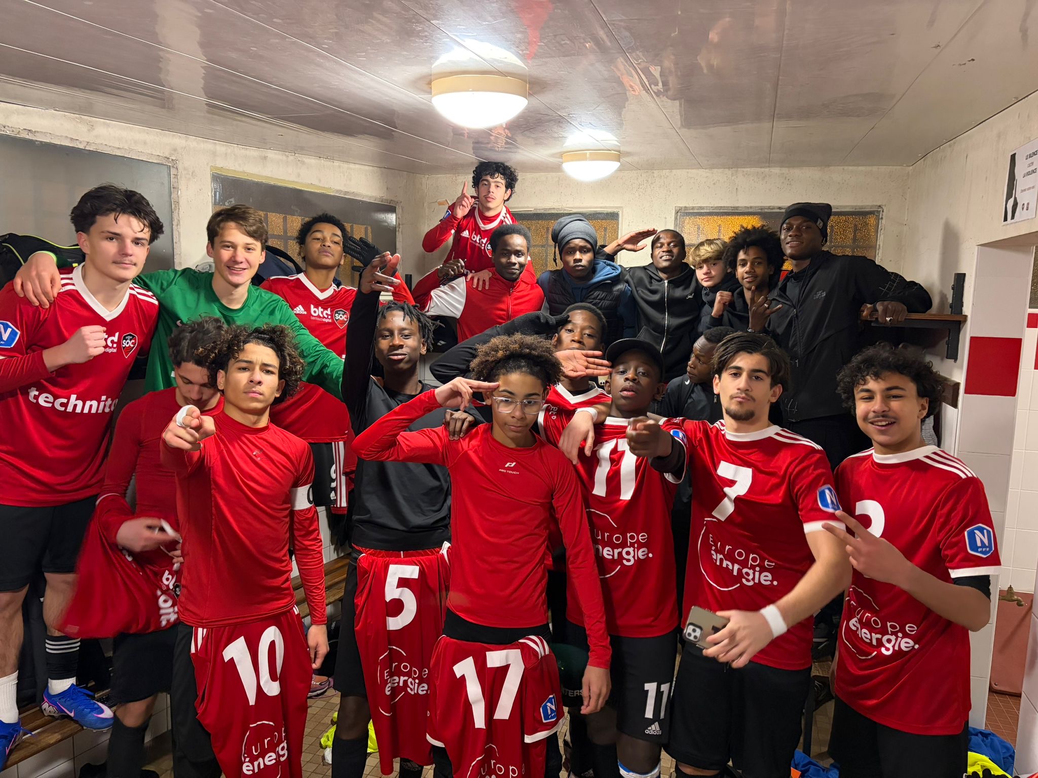 226b6d58 f883 4db0 b3fd d25de59992b7